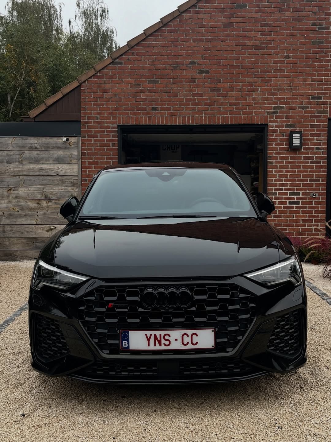 Audi en Mercedes met getinte autoramen (window tinting)